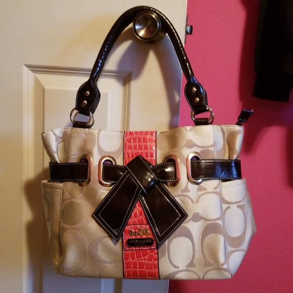 Coach purse brand new never used